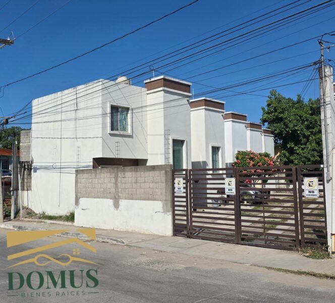 Casa Jardines de Champayan