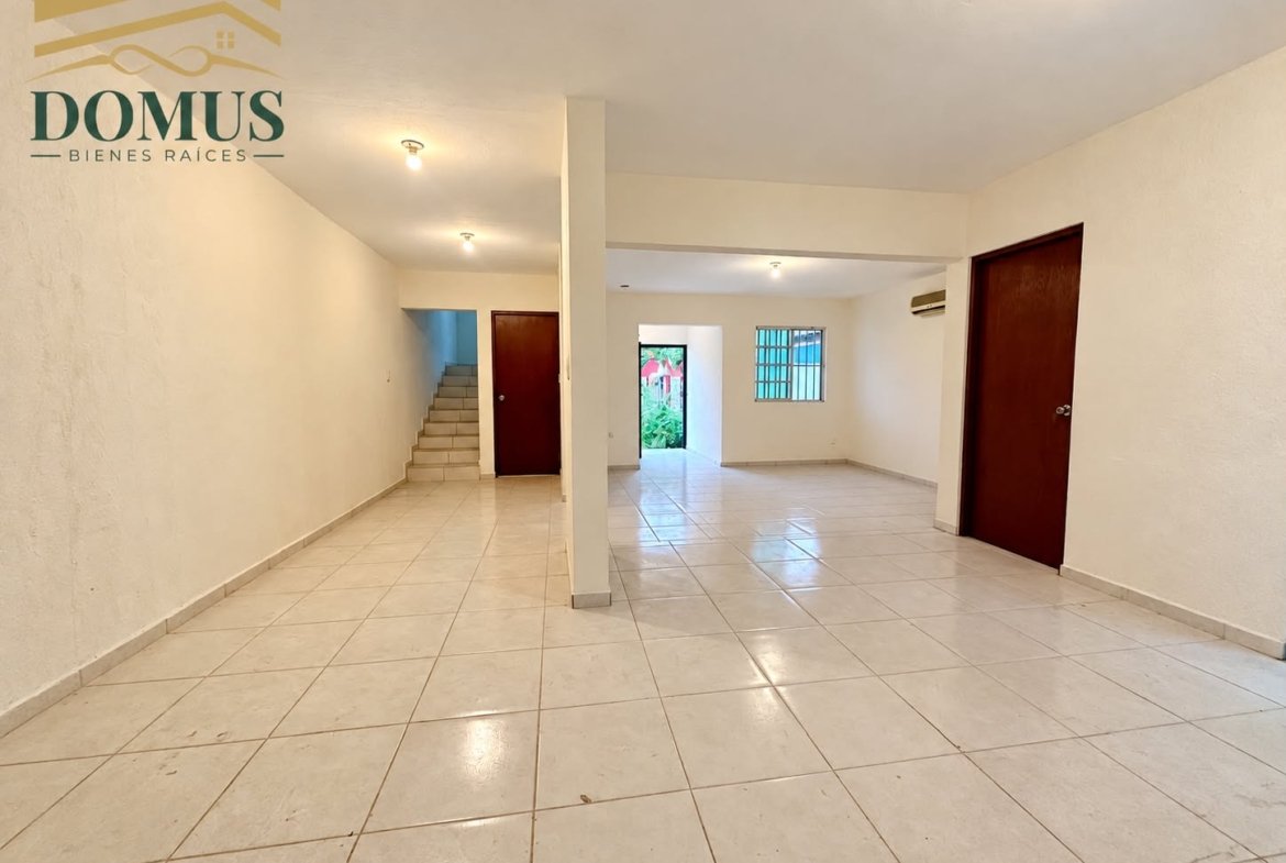 Casa Jardines de Champayan