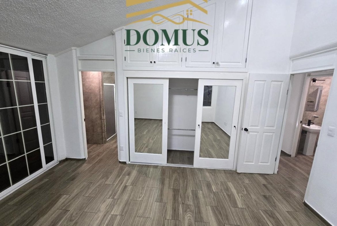 Hermosa Residencia Loma del Gallo