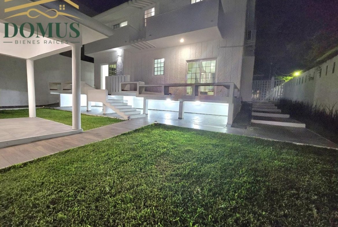 Hermosa Residencia Loma del Gallo