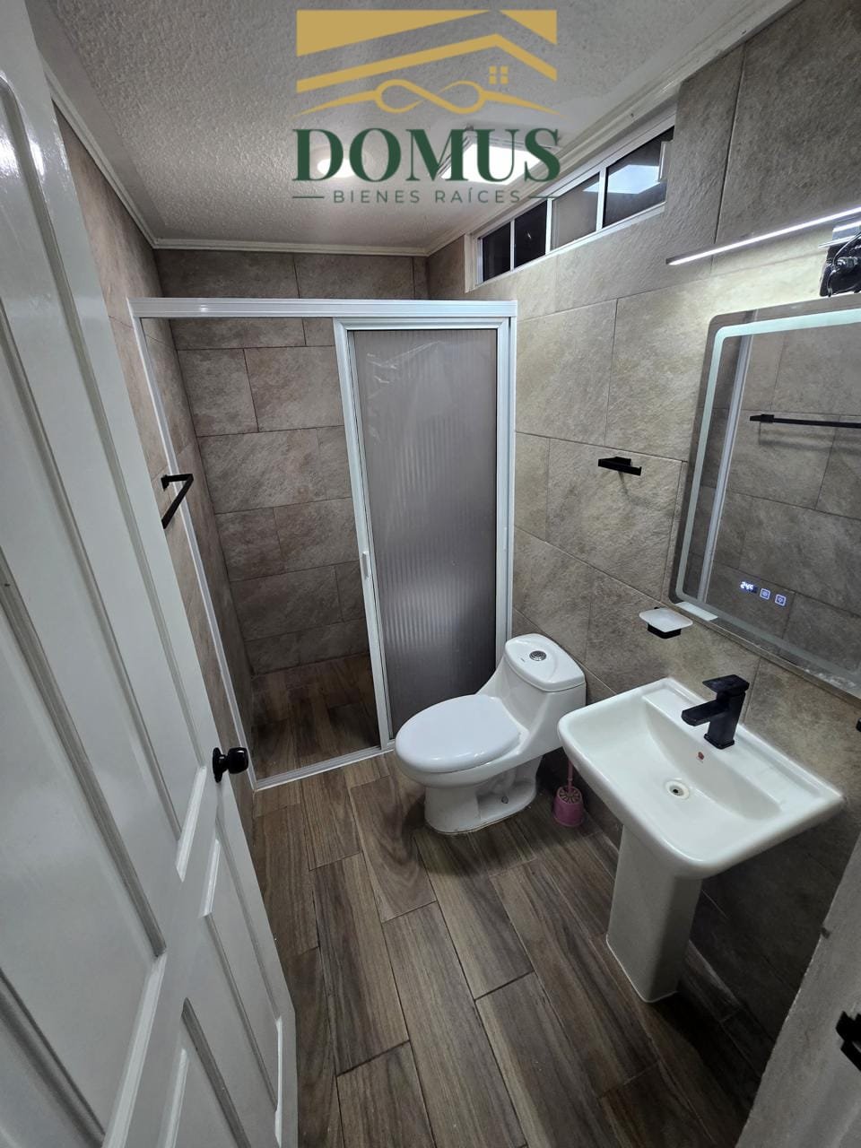 Hermosa Residencia Loma del Gallo