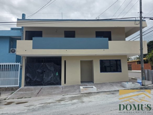 Hermosa Casa Los Mangos