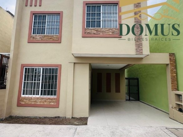 Comoda Casa Colonia Las Americas