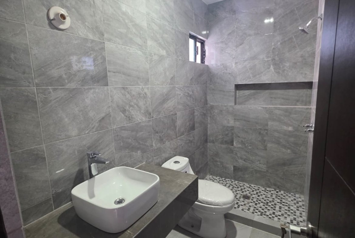 Moderna Casa Colonia Arenal