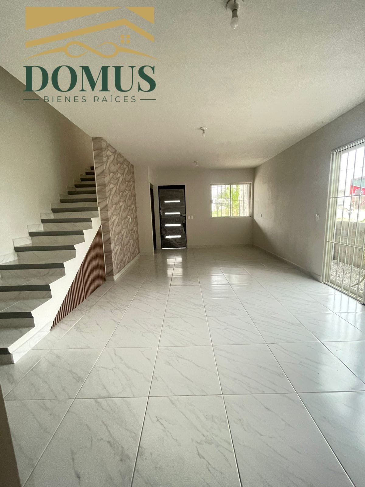 Moderna Casa Colonia Loma Alta
