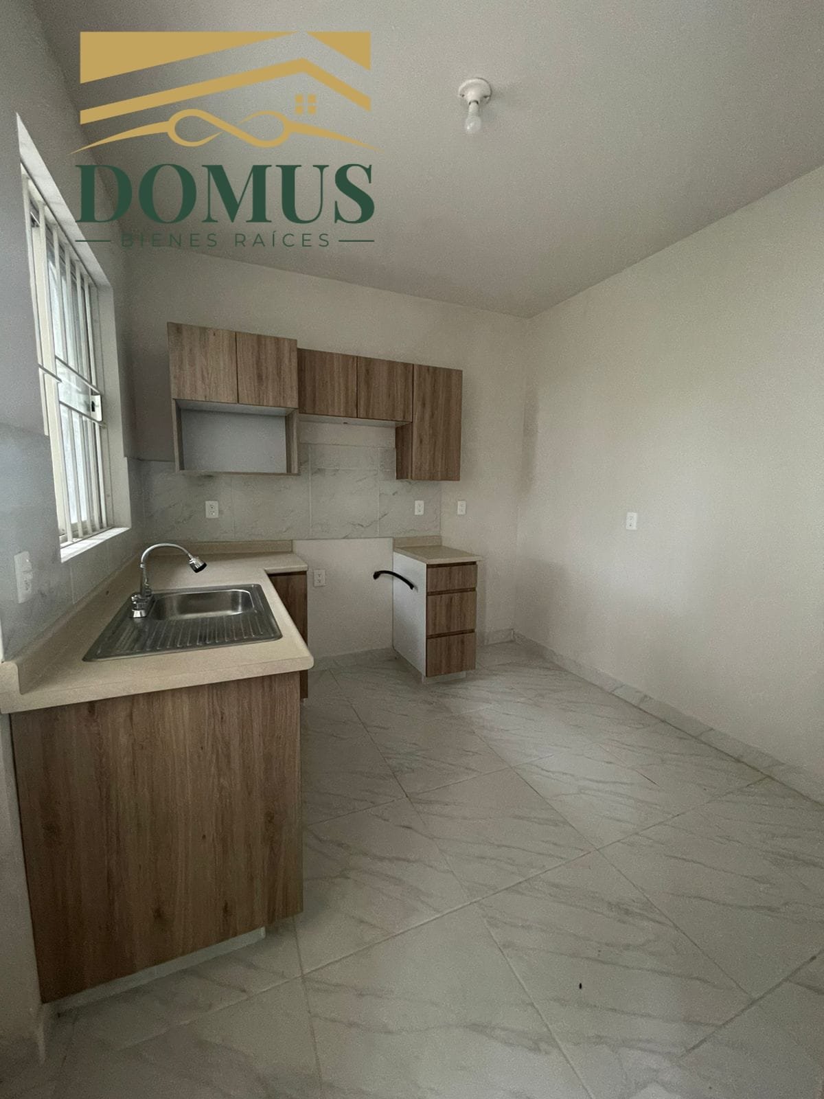 Moderna Casa Colonia Loma Alta