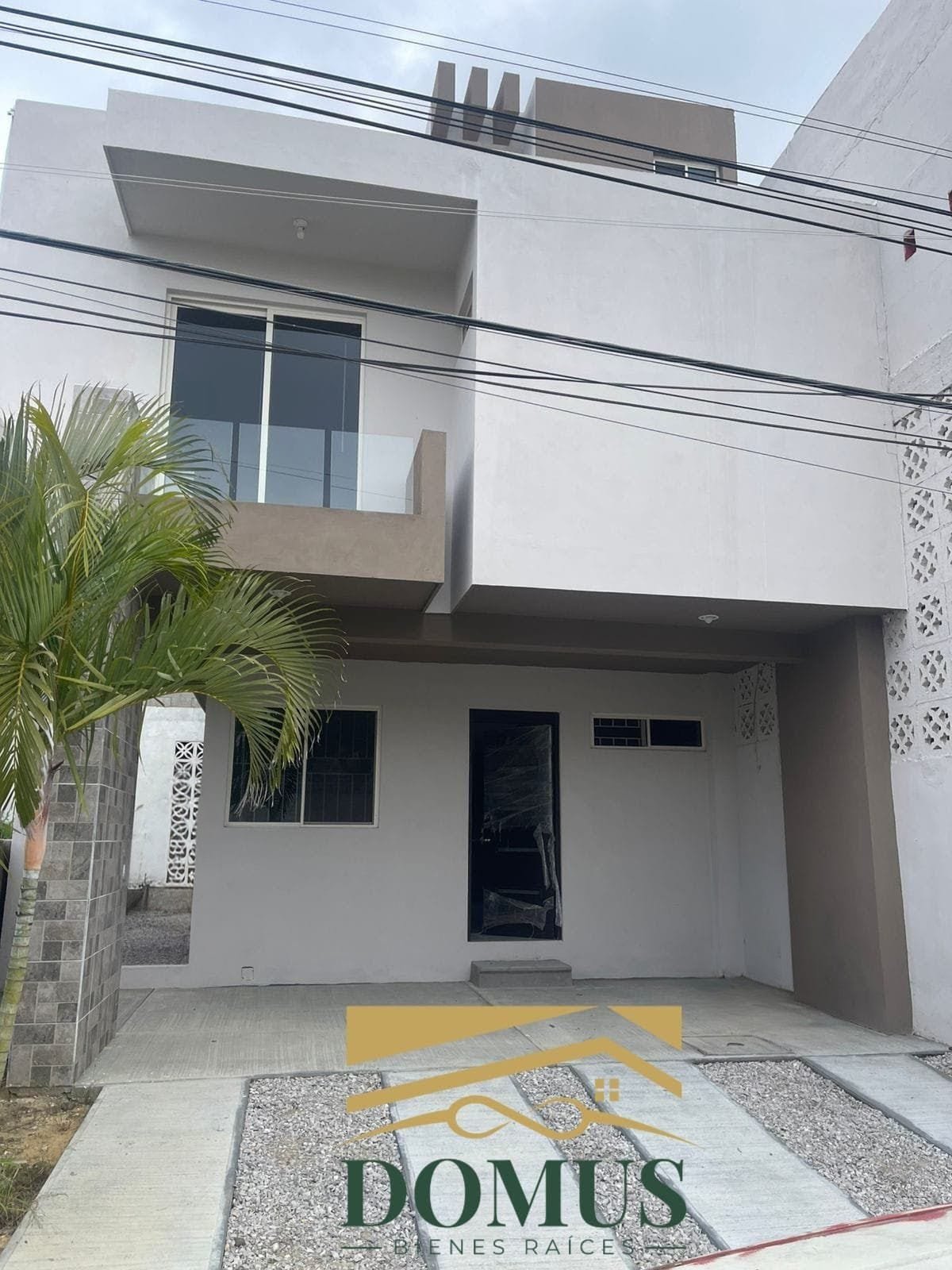 Moderna Casa Colonia Loma Alta