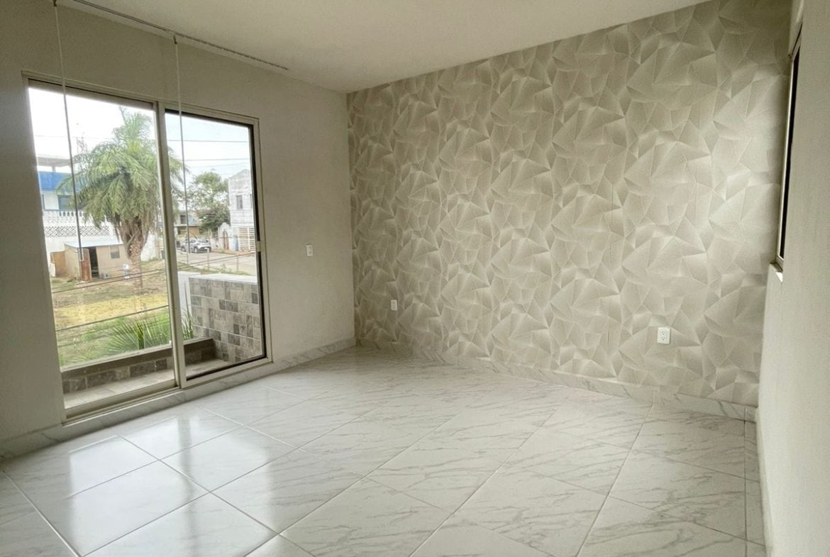 Moderna Casa Colonia Loma Alta