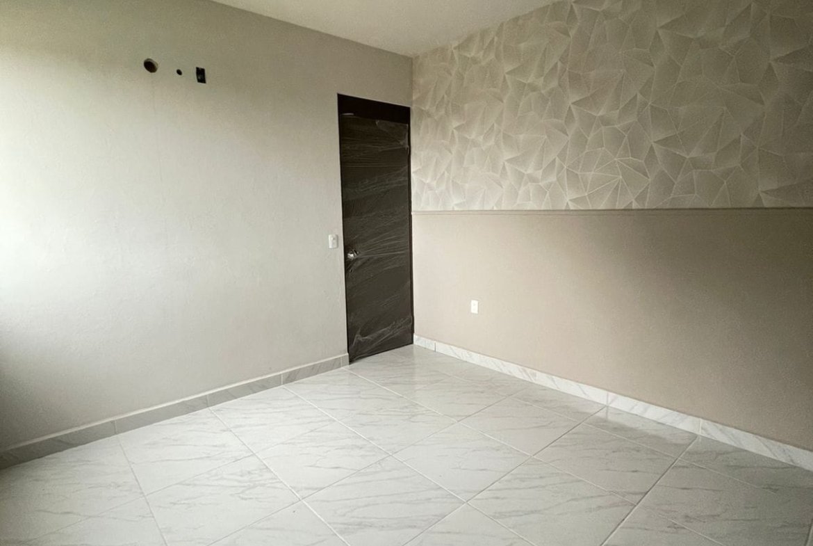 Moderna Casa Colonia Loma Alta