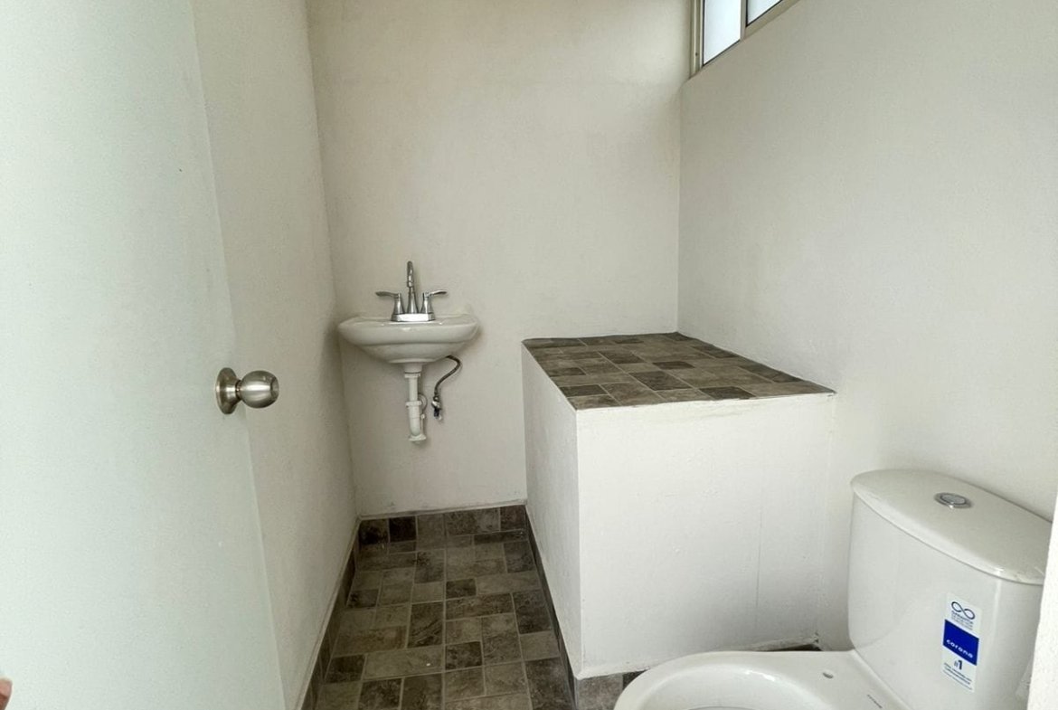 Moderna Casa Colonia Loma Alta