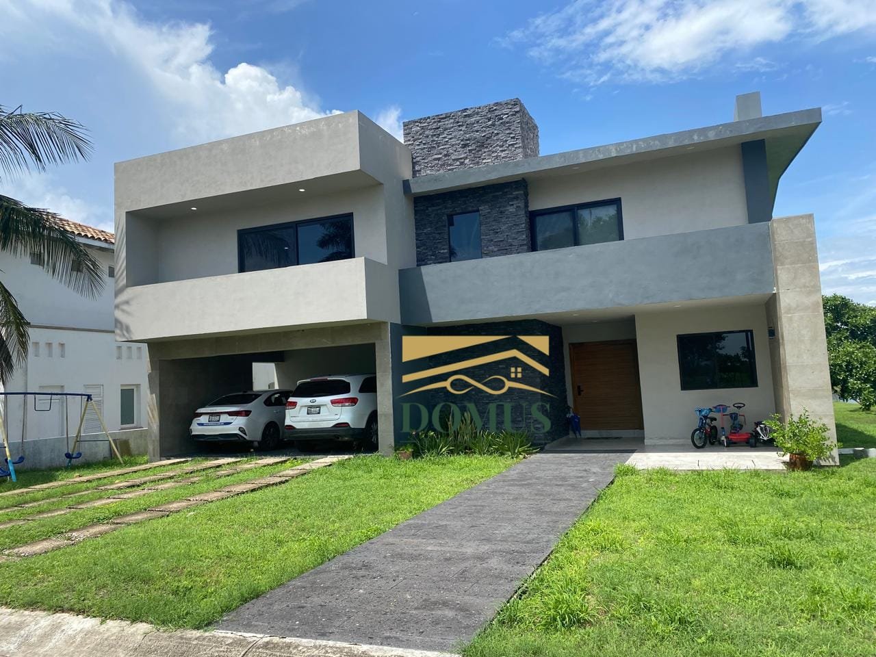 WhatsApp Image 2026-03-04 at 8.31.07 PM Moderna y Exclusiva Casa Lagunas de Miralta