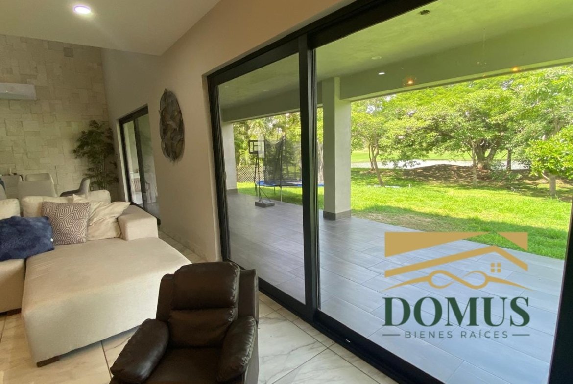 Moderna y Exclusiva Casa Lagunas de Miralta