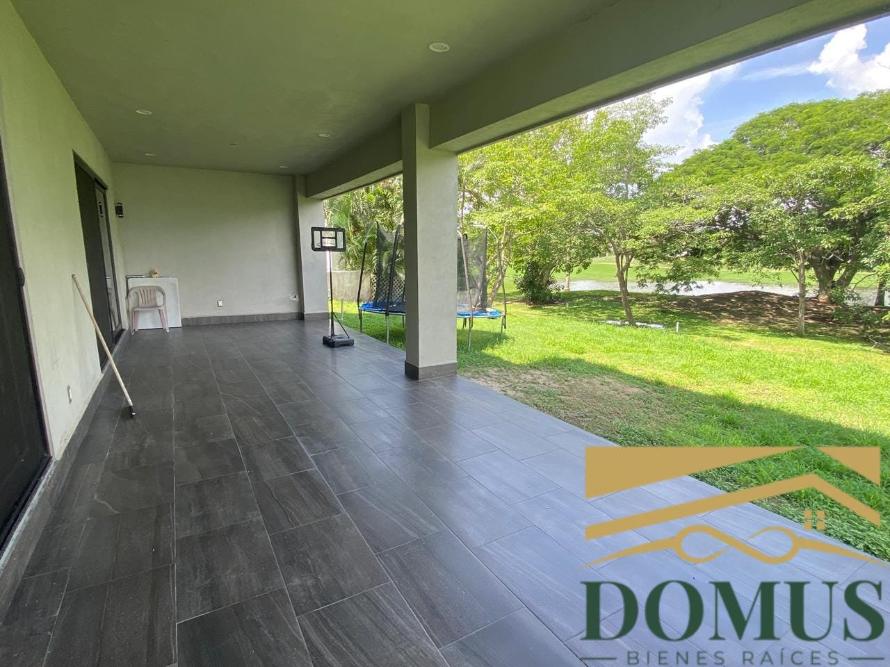 WhatsApp Image 2026-03-04 at 8.31.12 PM (3) Moderna y Exclusiva Casa Lagunas de Miralta