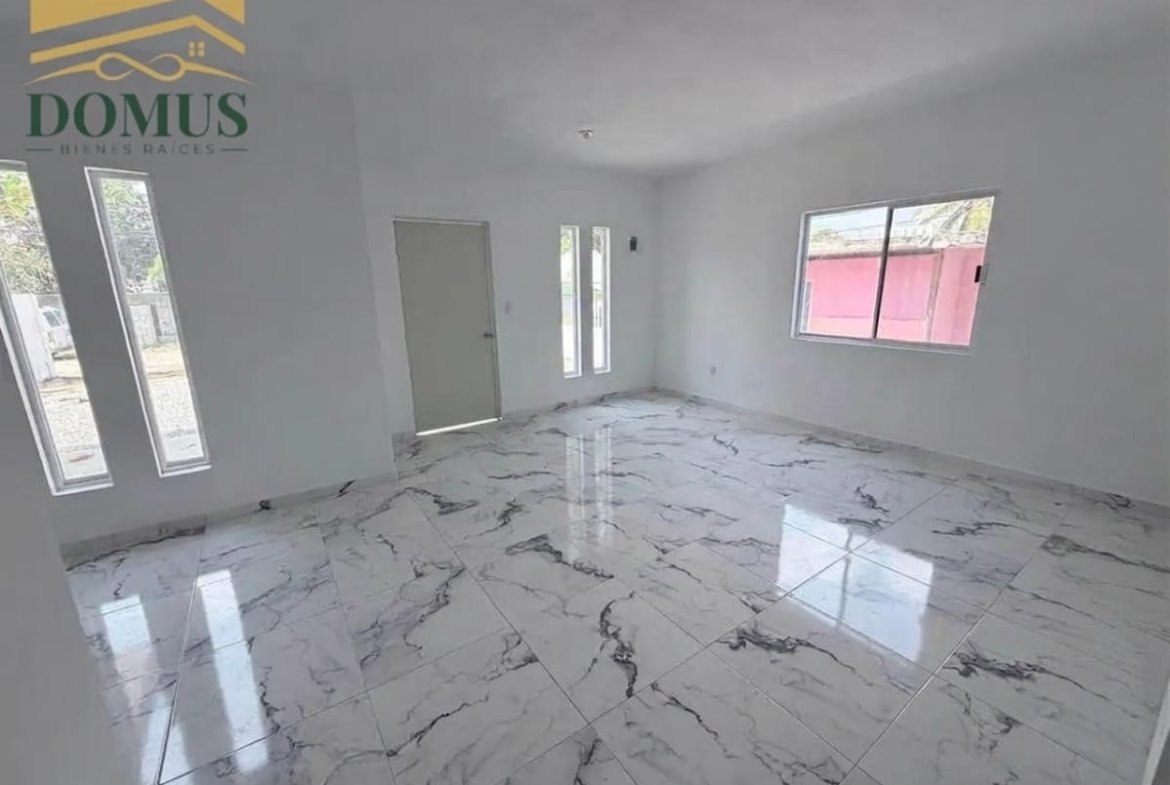MODERNA CASA UN PISO MONTE ALTO