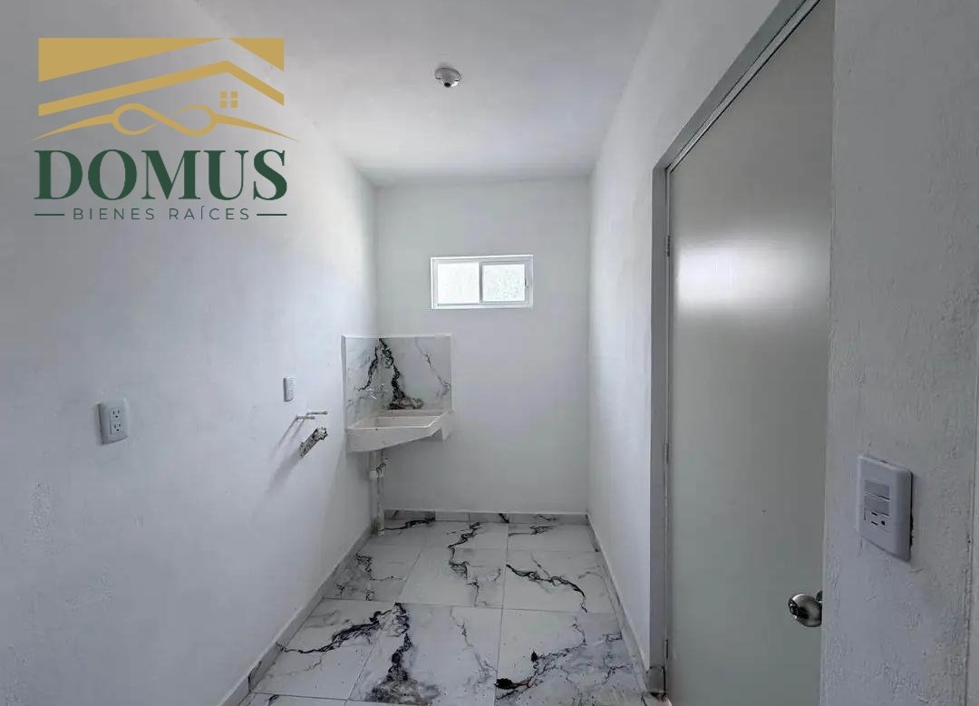 MODERNA CASA UN PISO MONTE ALTO