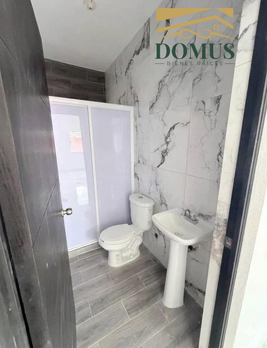 MODERNA CASA UN PISO MONTE ALTO