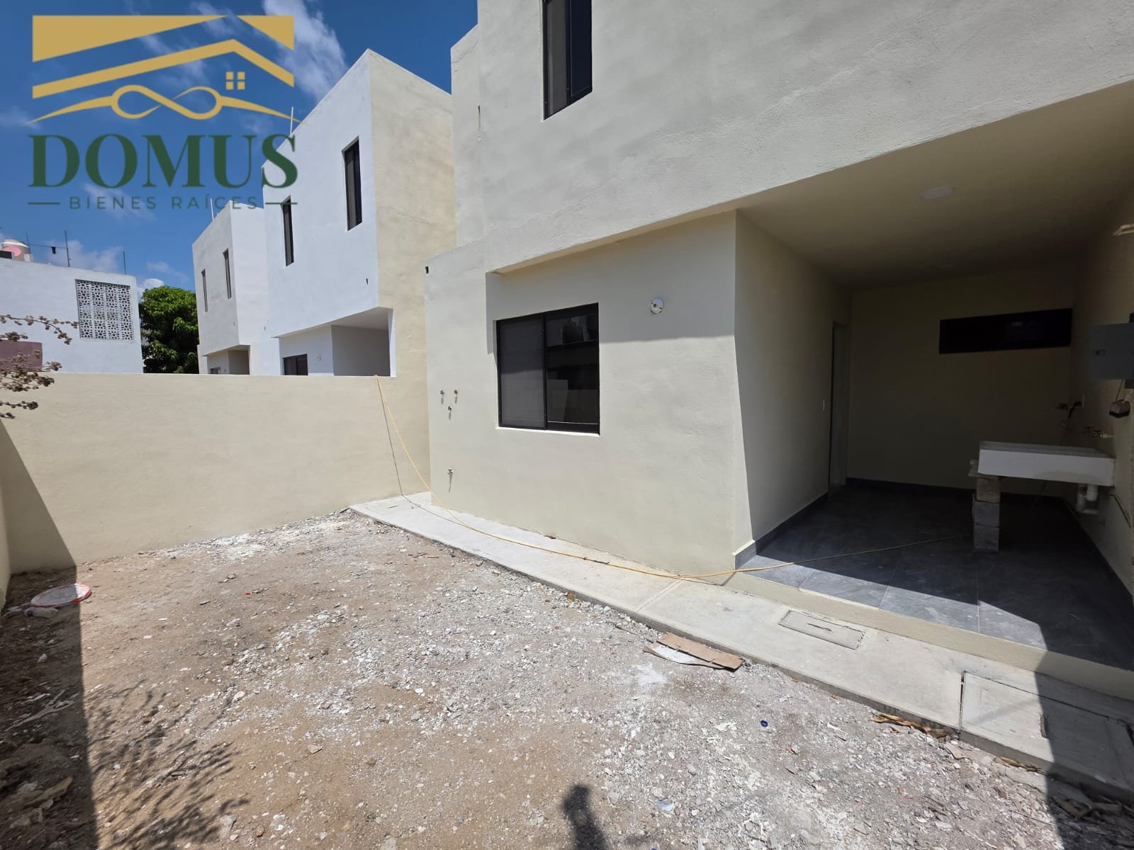 Modernas y Hermosas Casas Los Mangos