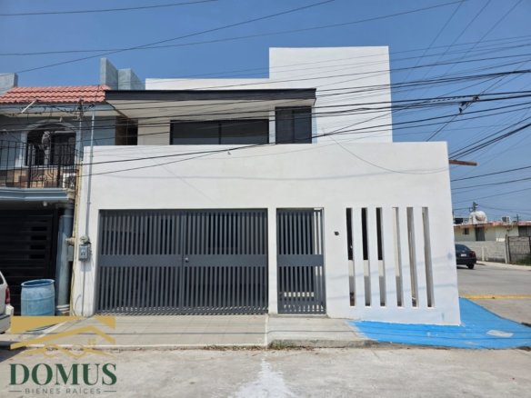 Hermosa Casa Colonia Los Cedros