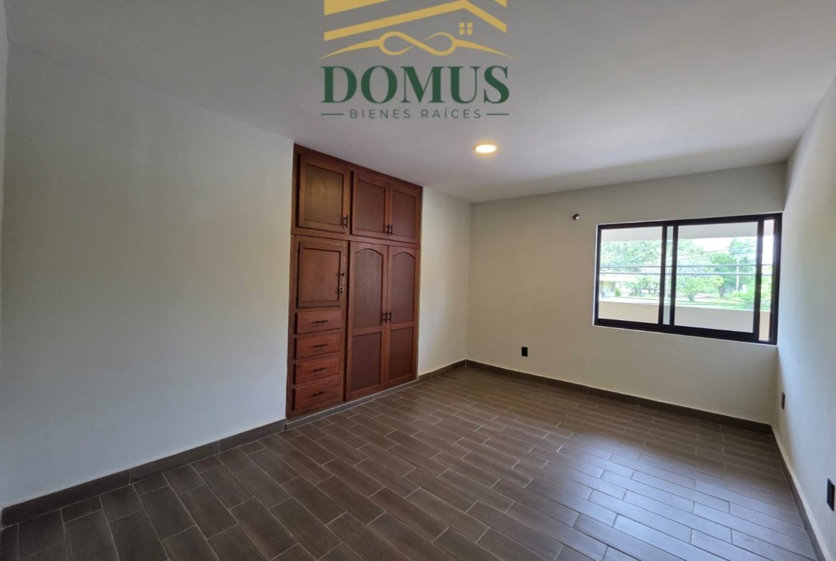 Hermosa Casa Los Mangos