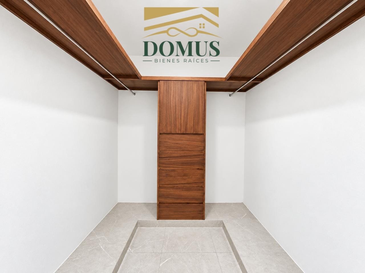 Moderno Conjunto Colonia Unidad Nacional