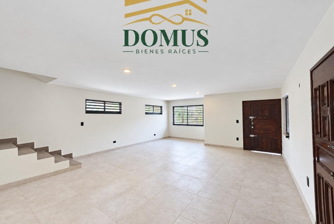 Hermosa Casa Los Mangos