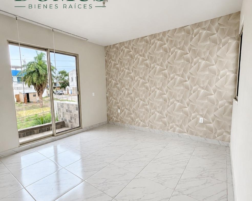Moderna Casa Colonia Loma Alta