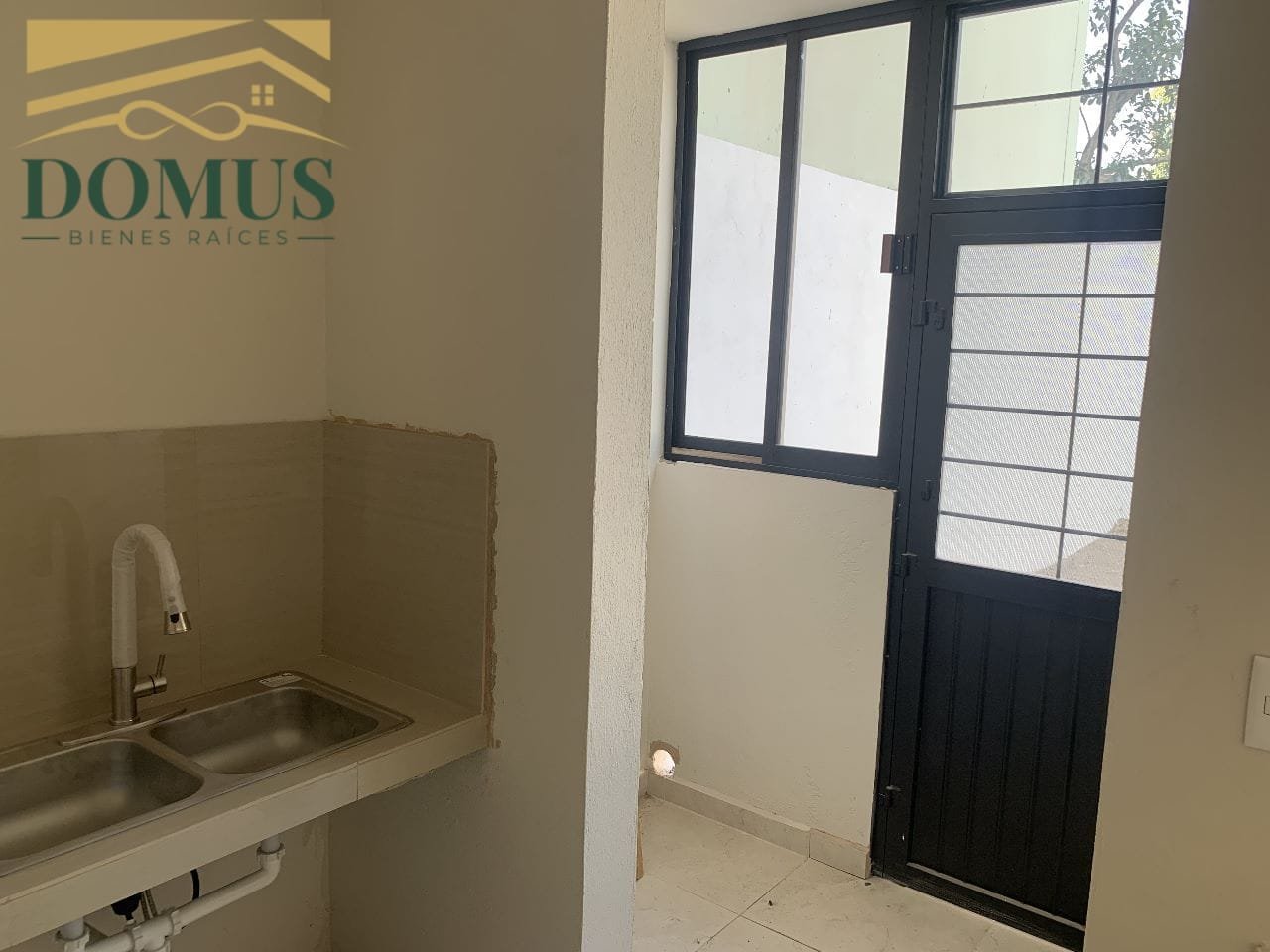 WhatsApp Image 2026-08-15 at 4.32.14 PM (4) Confortable Casa en Venta Colonia Hipodromo