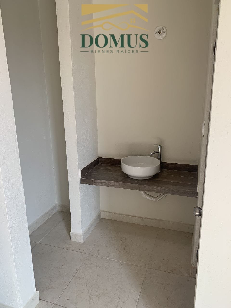 WhatsApp Image 2026-08-15 at 4.32.14 PM (6) Confortable Casa en Venta Colonia Hipodromo