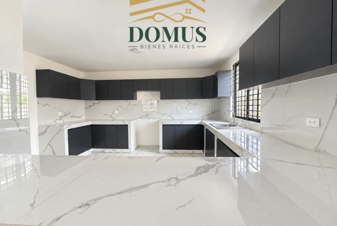 Hermosa Casa en Venta Colonia Manuel R Diaz