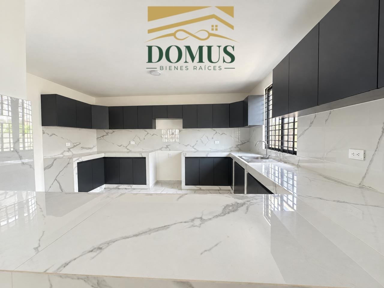 Hermosa Casa en Venta Colonia Manuel R Diaz