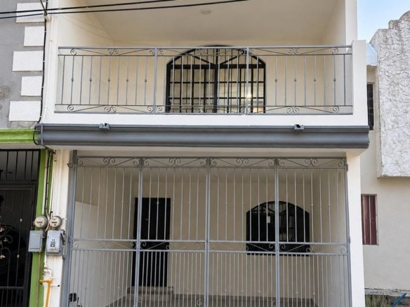 Excelente Casa Colonia Fernandas