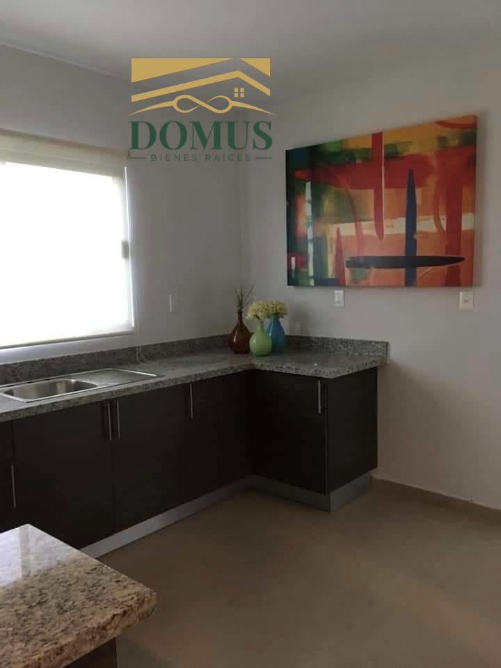 Hermosa Casa Fraccionamiento Los Encinos