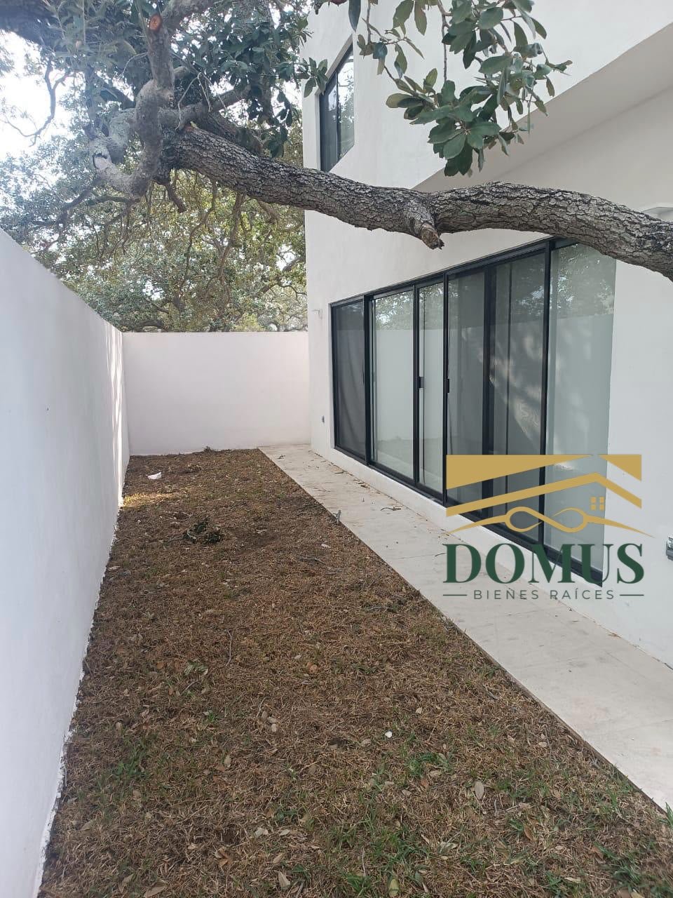 Hermosa Casa Fraccionamiento Los Encinos
