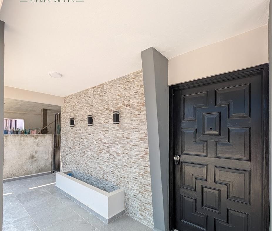 Hermosa Casa Remodelada Heriberto Kehoe