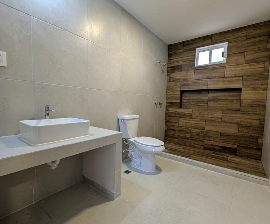 Hermosa Casa Remodelada Heriberto Kehoe